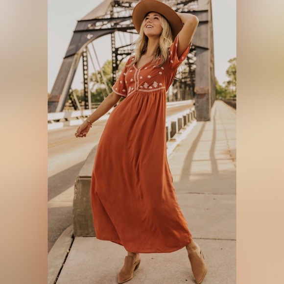 Dresses & Skirts - Dress